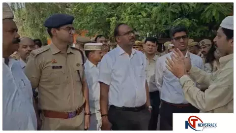 Firozabad News :  फिरोजाबाद में कड़ी सुरक्षा के बीच शांतिपूर्ण माहौल में अदा हुई बकरीद की नमाज