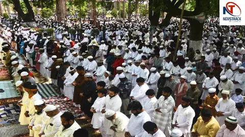 Lucknow News: ऐशबाग ईदगाह में अदा हुई ईद-उल-अजहा की नमाज़, अमन और भाईचारे की मांगी दुआ