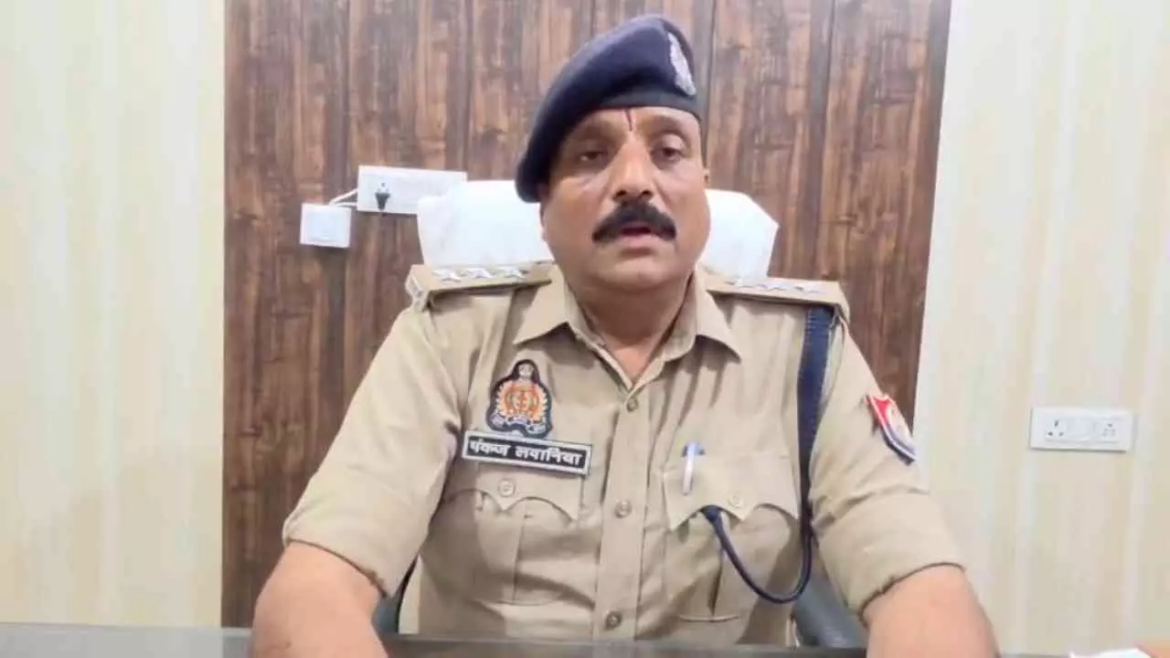 Meerut News: जमीन विवाद की सुनवाई के दौरान बिगड़ी तबीयत, व्यक्ति की मौत Meerut News: जमीन विवाद की सुनवाई के दौरान बिगड़ी तबीयत, व्यक्ति की मौत