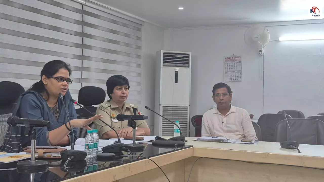 Aligarh News: अलीगढ़ में B.Ed परीक्षा को लेकर सख्ती, फोटोकॉपी दुकानें रहेंगी बंद