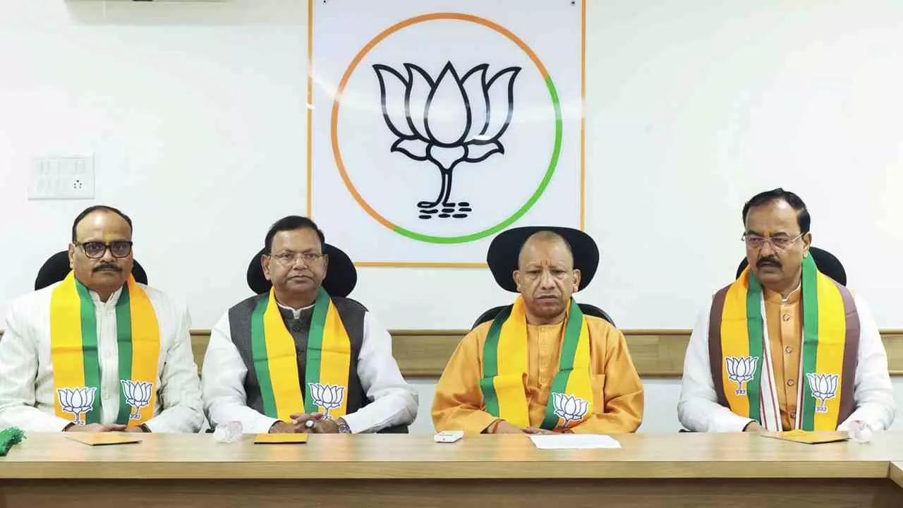 UP Politics: 3 चुनाव में 0 सीट... BJP के लिए टेंशन बनीं ये 61 सीटें, अब RLD और राजभर का ही सहारा UP Politics: 3 चुनाव में 0 सीट... BJP के लिए टेंशन बनीं ये 61 सीटें, अब RLD और राजभर का ही सहारा