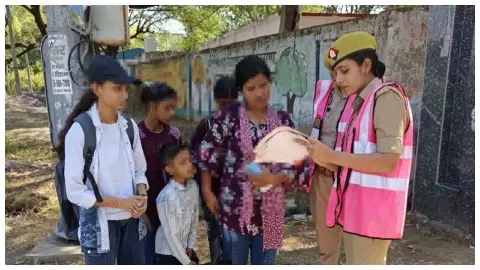 Aligarh News: मिशन शक्ति-5 के तहत नारी सुरक्षा को मिली मजबूती, एंटी रोमियो टीमों ने बढ़ाई निगरानी