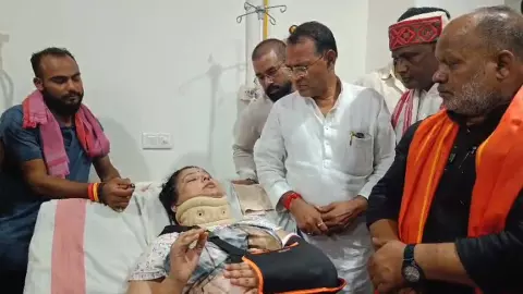 Minister Hansraj meets Ghail SP Women District President