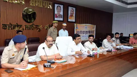 Lakhimpur News: ट्रांसफर में भी ‘पारदर्शिता मॉडल’, सीडीओ अभिषेक कुमार ने बदली व्यवस्था की तस्वीर