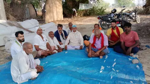 Chandauli News: गंगा कटान को लेकर चंदौली में किसानों का धरना पांचवें दिन भी जारी, आत्मदाह की चेतावनी