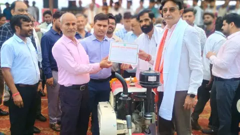 285 farmers receive gifts in Chief Mantri Krishak Gift Scheme