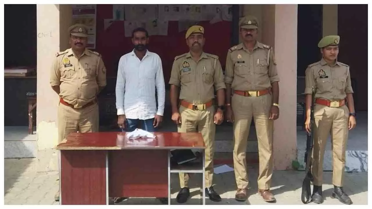 Lakhimpur पलिया में 88 हजार की स्मैक के साथ आरोपी गिरफ्तार, पुलिस ने बाइक और मोबाइल भी बरामद किया