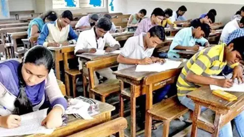 UP News: यूपी बीएड प्रवेश परीक्षा शांतिपूर्ण ढंग से संपन्न, 90% अभ्यर्थियों ने दी परीक्षा, दिखा योगी सरकार का टेक मॉडल UP News: यूपी बीएड प्रवेश परीक्षा शांतिपूर्ण ढंग से संपन्न, 90% अभ्यर्थियों ने दी परीक्षा, दिखा योगी सरकार का टेक मॉडल
