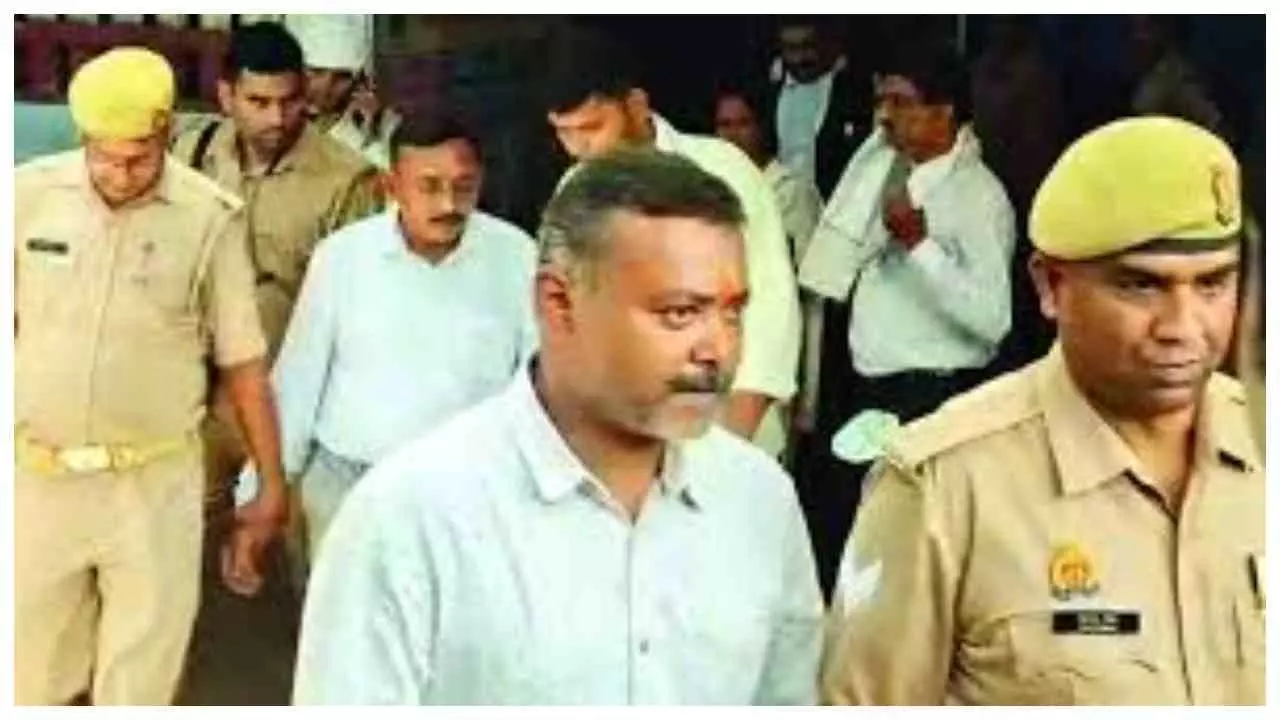 Jhansi News : संजय वर्मा फायरिंग कांड: ट्रायल के दौरान अभियोजन पक्ष पर लगे आरोप फिर चर्चा में