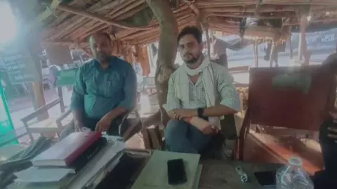 Arbitrary recovery of e-stamp vendors revealed, open looting alleged in tehsil