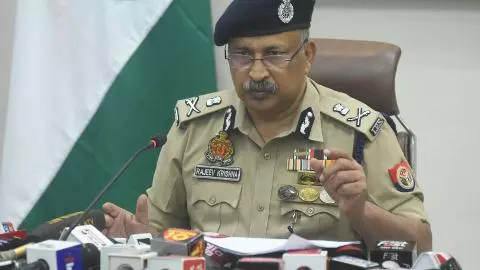 UP News: यूपी पुलिस का बड़ा रिपोर्ट कार्ड! डीजीपी ने बताए अपराध पर कार्रवाई के चौंकाने वाले आंकड़े