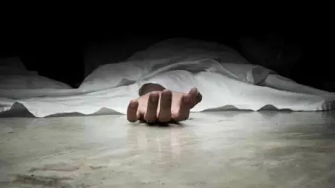 Sonbhadra News: चूहे मारने की दवा खाने से 16 वर्षीय छात्रा की मौत, परिवार में मचा कोहराम
