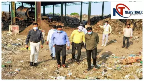 Mainpuri News : कूड़ा निस्तारण केंद्र पर डीएम सख्त, आग-धुएं की घटनाओं पर कार्रवाई के निर्देश
