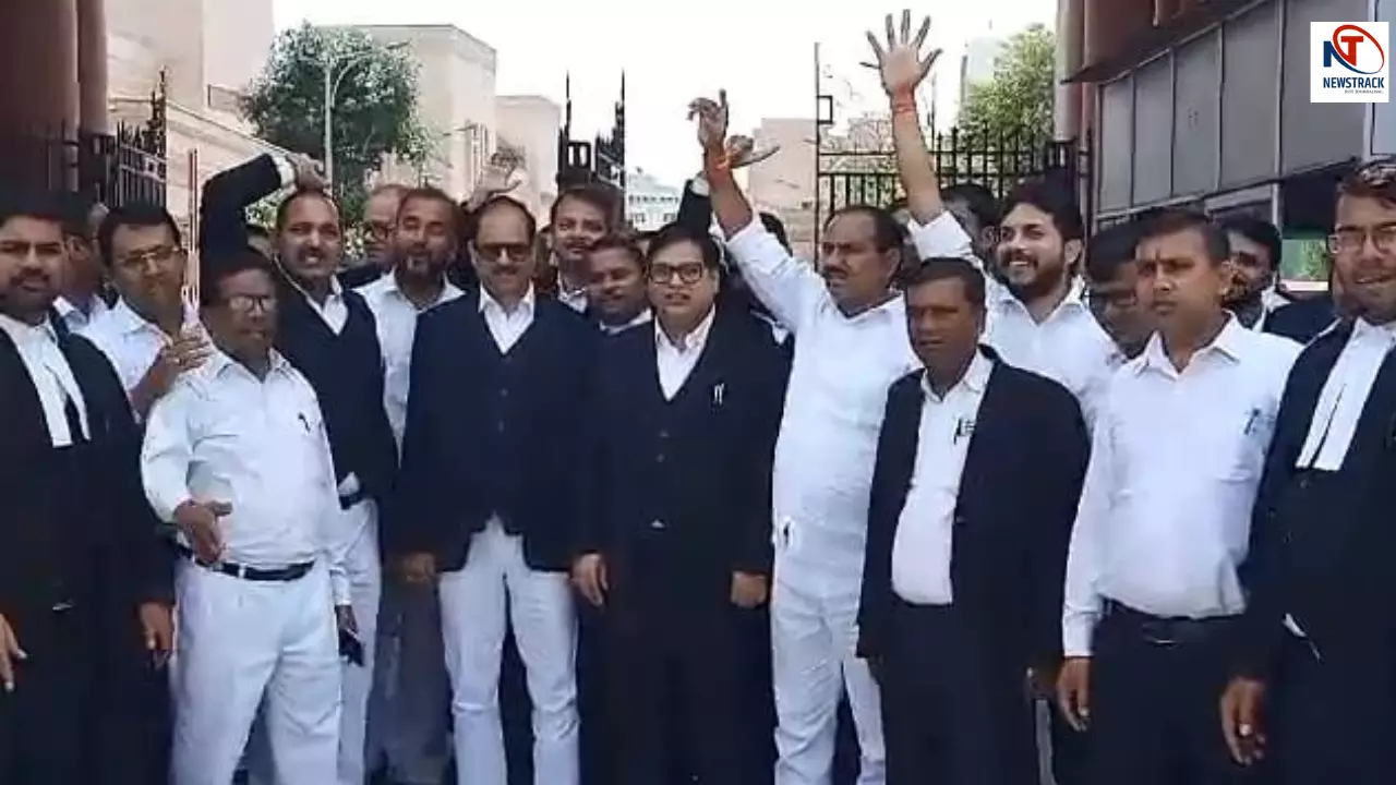 UP Advocates News: सरकारी वकीलों को बड़ी राहत, यूपी सरकार ने मानदेय बढ़ाने पर लगाई मुहर