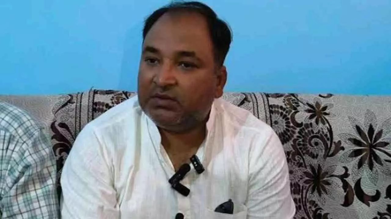 Auraiya News: बीएसएफ जवान के आरोपों पर भाजपा नेता शंभू जाटव ने की प्रेस कॉन्फ्रेंस
