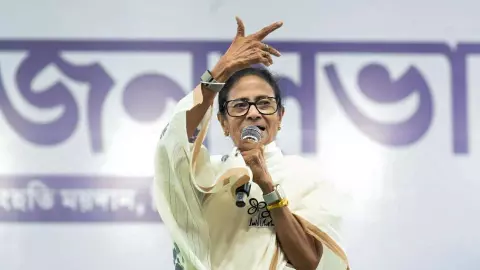 TMC Frontal Organizations Dissolved: बंगाल में ममता ने चला ब्रह्मास्त्र! एक झटके में पूरी पार्टी को किया भंग, बागियों का नेटवर्क ध्वस्त
