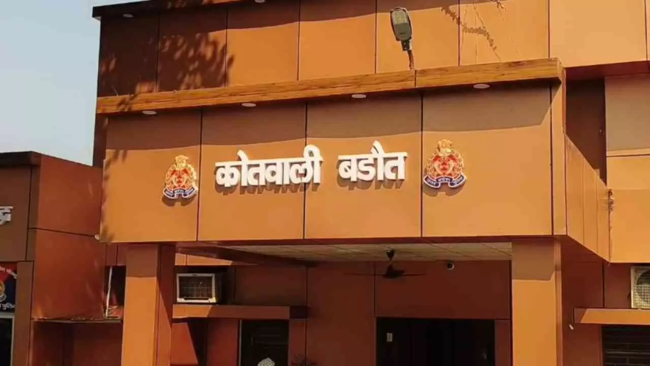 Baghpat News: बागपत में सिलेंडर में आग लगने से 4 वर्षीय बच्चे की मौत, चार लोग गंभीर रूप से झुलसे