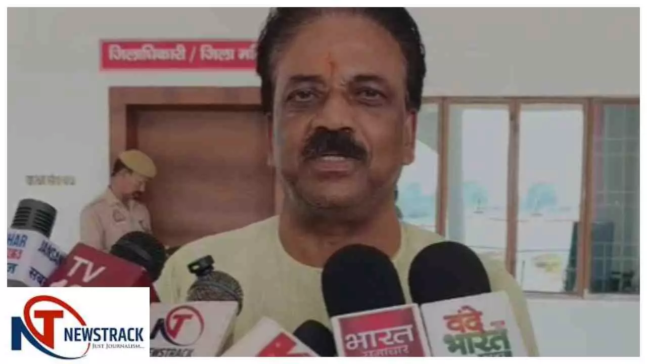 Chandauli News : चंदौली में भाजपा नेता ने अपनी ही सरकार के चेयरमैन पर लगाए भ्रष्टाचार के आरोप