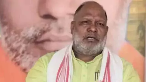 Sonbhadra News: सोनभद्र में नए प्रभारी मंत्री की परीक्षा शुरू, विकास और जनसरोकारों पर टिकी नजरें