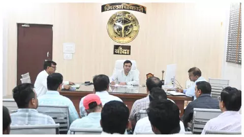 Water Life Mission Reviewed in Banda, Drinking Water Schemes Meet Speed