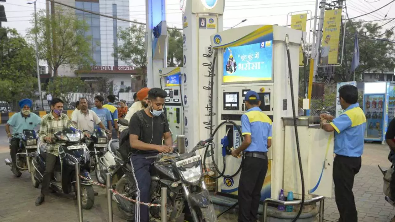Kanpur petrol pump case 2026 52 litre petrol in 45 litre tank