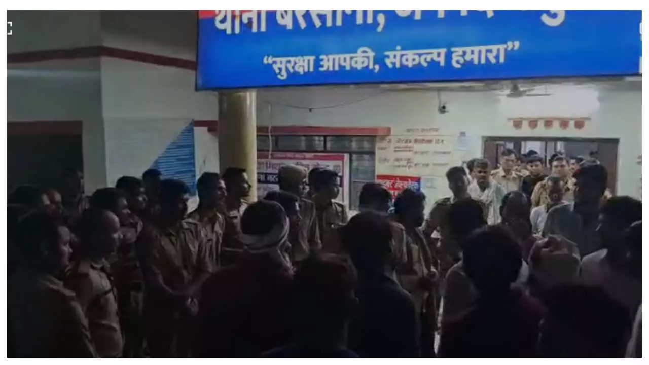 Barsana police station, debate between ministerial representative and police Barsana police station, debate between ministerial representative and police