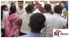 Hapur News: हापुड़ के सीएचसी में आयुष्मान कार्ड विवाद, मां-बेटी और प्रशिक्षुओं में मारपीट Hapur News: हापुड़ के सीएचसी में आयुष्मान कार्ड विवाद, मां-बेटी और प्रशिक्षुओं में मारपीट