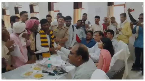 Peoples problems heard in Baberu Tehsil Complete Solution Day