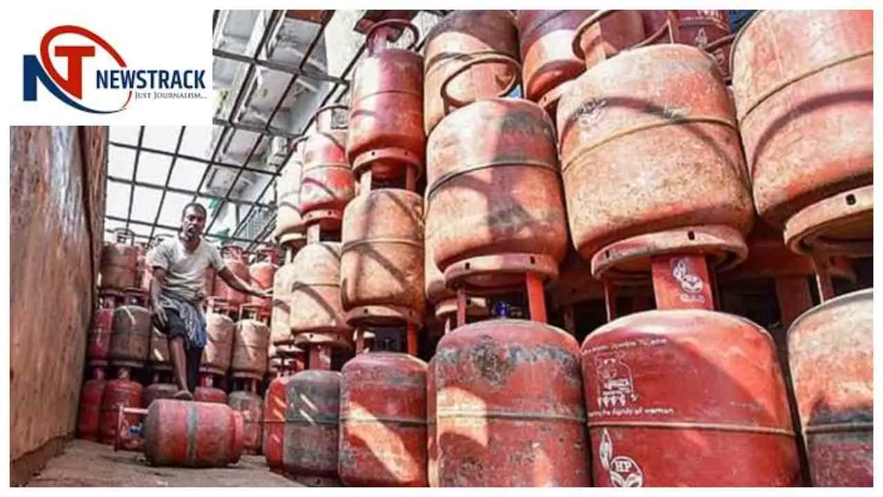 Sonbhadra News: गैस सिलेंडर फिर महंगा, रसोई का बजट बिगड़ा; आम आदमी बोला- महंगाई ने जीना किया मुश्किल Sonbhadra News: गैस सिलेंडर फिर महंगा, रसोई का बजट बिगड़ा; आम आदमी बोला- महंगाई ने जीना किया मुश्किल