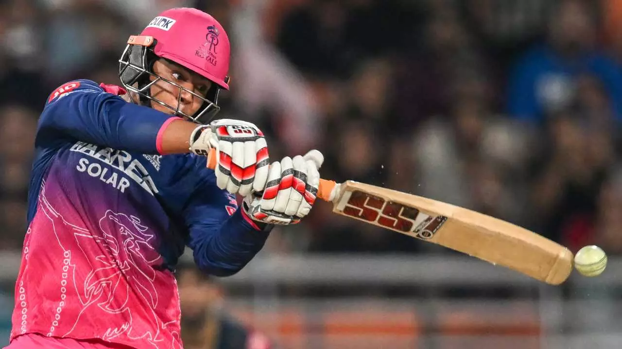 Vaibhav Sooryavanshi: आखिर कैसे प्लेइंग इलेवन में जगह बना सकते हैं वैभव सूर्यवंशी? Vaibhav Sooryavanshi: आखिर कैसे प्लेइंग इलेवन में जगह बना सकते हैं वैभव सूर्यवंशी?