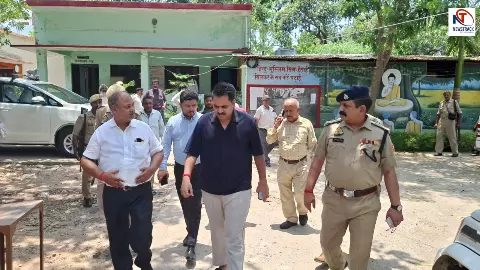 Azamgarh News: आजमगढ़ पुलिस की बड़ी कामयाबी: 448 गुमशुदा मोबाइल बरामद, मालिकों को लौटाए गए