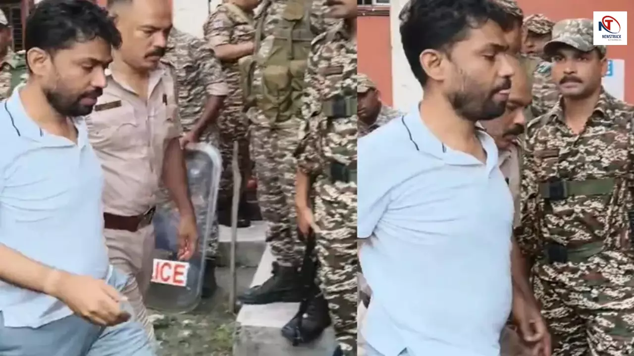 नेपाल सीमा से पकड़े गए TMC नेता जहांगीर खान उर्फ पुष्पा, कोर्ट ने भेजा 5 दिन की पुलिस हिरासत में नेपाल सीमा से पकड़े गए TMC नेता जहांगीर खान उर्फ पुष्पा, कोर्ट ने भेजा 5 दिन की पुलिस हिरासत में