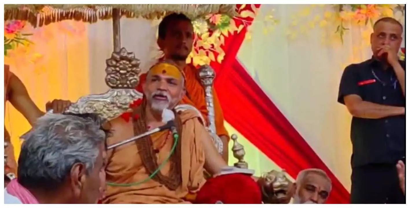 Shankaracharyas call for one note, one vote for cow protection Shankaracharyas call for one note, one vote for cow protection
