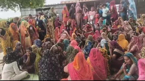 Breaking! Firozabad में करंट लगने से महिला और युवक की मौत, गांव में पसरा मातम Breaking! Firozabad में करंट लगने से महिला और युवक की मौत, गांव में पसरा मातम
