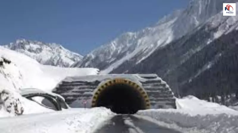 Zojila Tunnel: पाकिस्तान जिस सप्लाई रूट को ठप करना चाहता था, अब उसे मिला हर मौसम का सुरक्षा कवच Zojila Tunnel: पाकिस्तान जिस सप्लाई रूट को ठप करना चाहता था, अब उसे मिला हर मौसम का सुरक्षा कवच