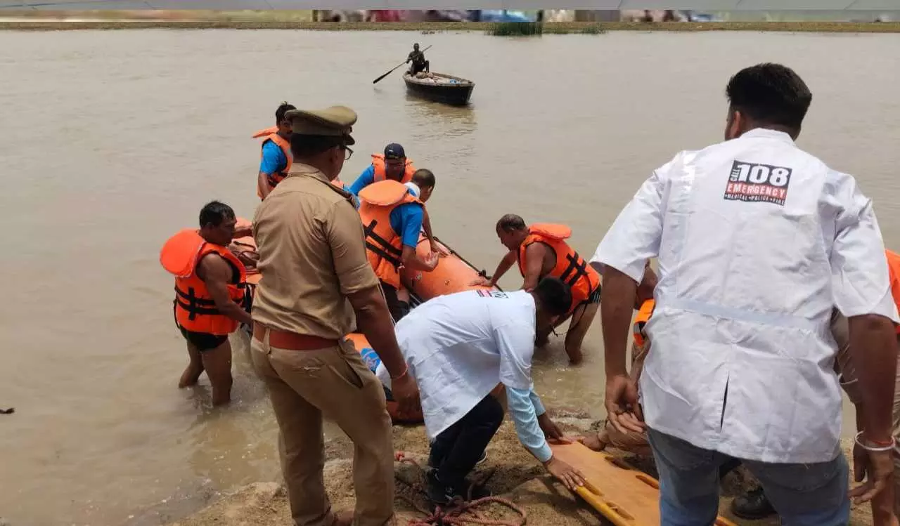 Mega mock drill on Ken River in Banda, checking flood relief preparations Mega mock drill on Ken River in Banda, checking flood relief preparations
