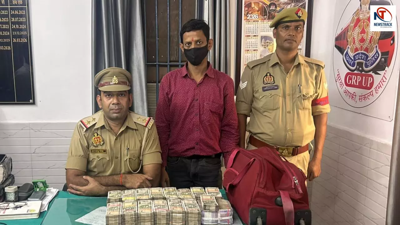 Cash Haul in Ballia Chhapra Express