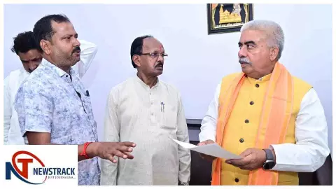Raebareli News: भाजपा सभासदों ने नगर पालिका अध्यक्ष की कार्यशैली पर उठाए सवाल, जांच की मांग Raebareli News: भाजपा सभासदों ने नगर पालिका अध्यक्ष की कार्यशैली पर उठाए सवाल, जांच की मांग