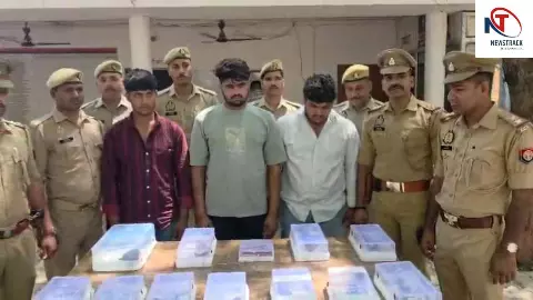 Firozabad News: फिरोजाबाद में हथियार तस्करी गिरोह का भंडाफोड़, तीन बदमाश गिरफ्तार Firozabad News: फिरोजाबाद में हथियार तस्करी गिरोह का भंडाफोड़, तीन बदमाश गिरफ्तार
