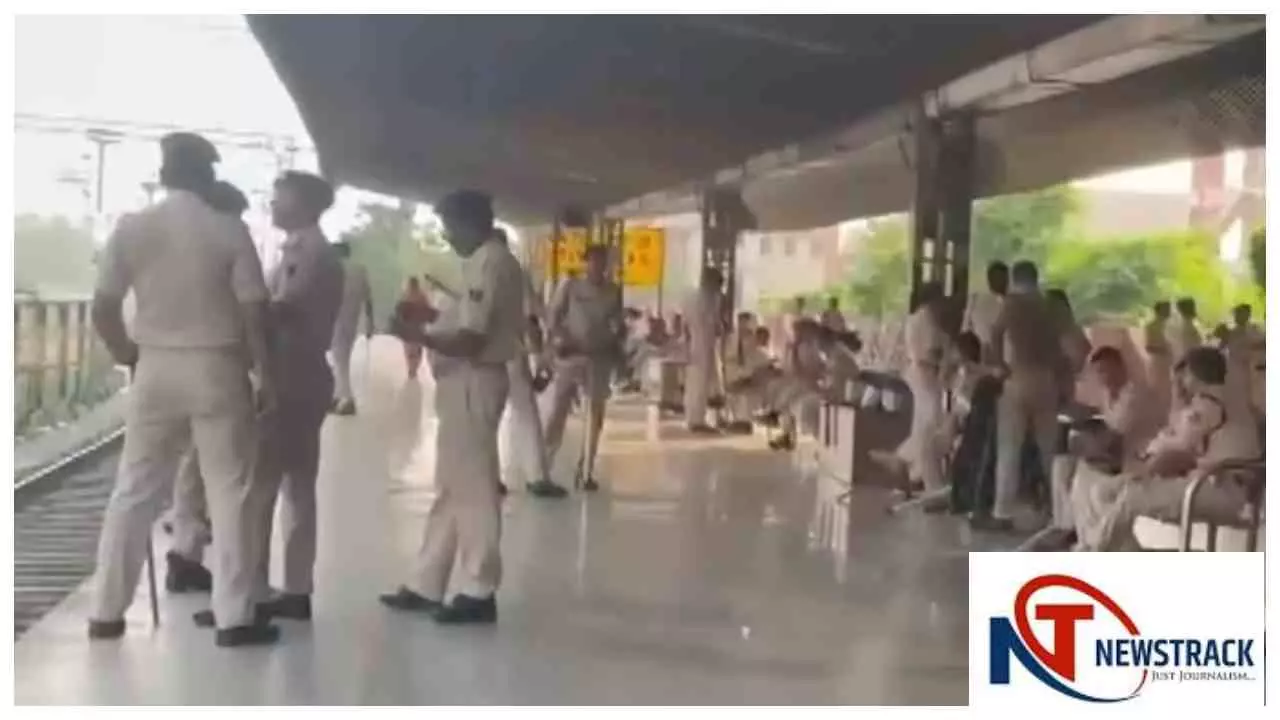 पाटलिपुत्र स्टेशन पर अभ्यर्थियों का बवाल, परीक्षा स्पेशल ट्रेन में तोड़फोड़, पुलिस ने की हवाई फायरिंग