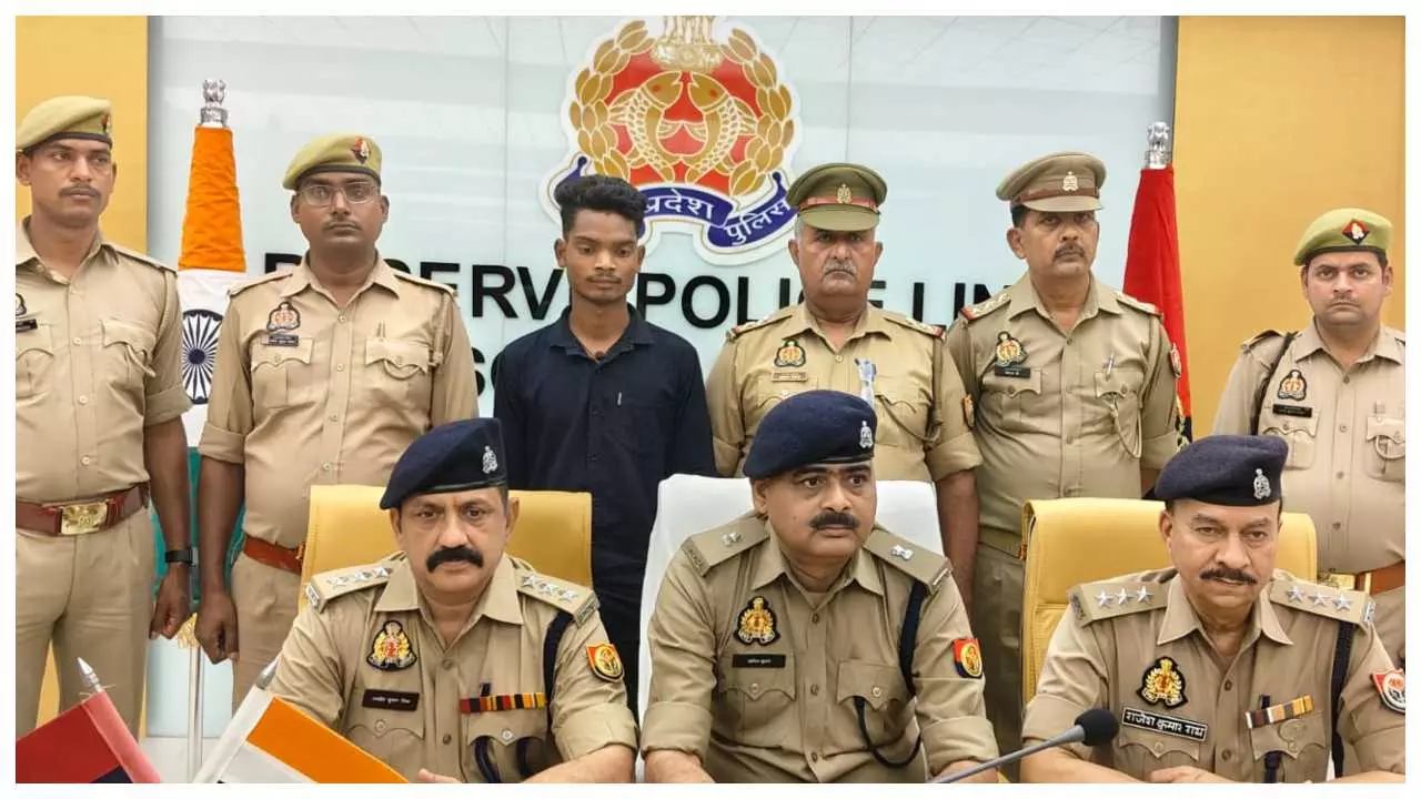Operation Shikanja: Police crack down on vehicle thief gang Shikanja, recover 8 bikes, arrest 2 Operation Shikanja: Police crack down on vehicle thief gang Shikanja, recover 8 bikes, arrest 2
