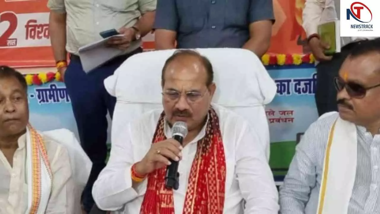 Shravasti: एक दिवसीय दौरे पर पहुंचे प्रभारी मंत्री दारा सिंह चौहान, स्वास्थ्य मेले का किया शुभारंभ Shravasti: एक दिवसीय दौरे पर पहुंचे प्रभारी मंत्री दारा सिंह चौहान, स्वास्थ्य मेले का किया शुभारंभ