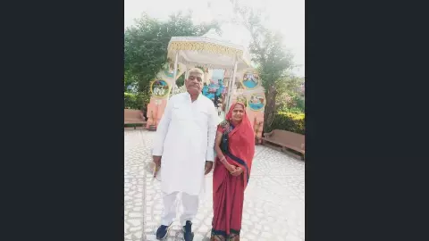 Firozabad News: पूर्व विधायक के बेटे और पत्नी का एक ही चिता पर अंतिम संस्कार, गांव में पसरा मातम