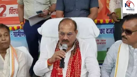 Shravasti: एक दिवसीय दौरे पर पहुंचे प्रभारी मंत्री दारा सिंह चौहान, स्वास्थ्य मेले का किया शुभारंभ