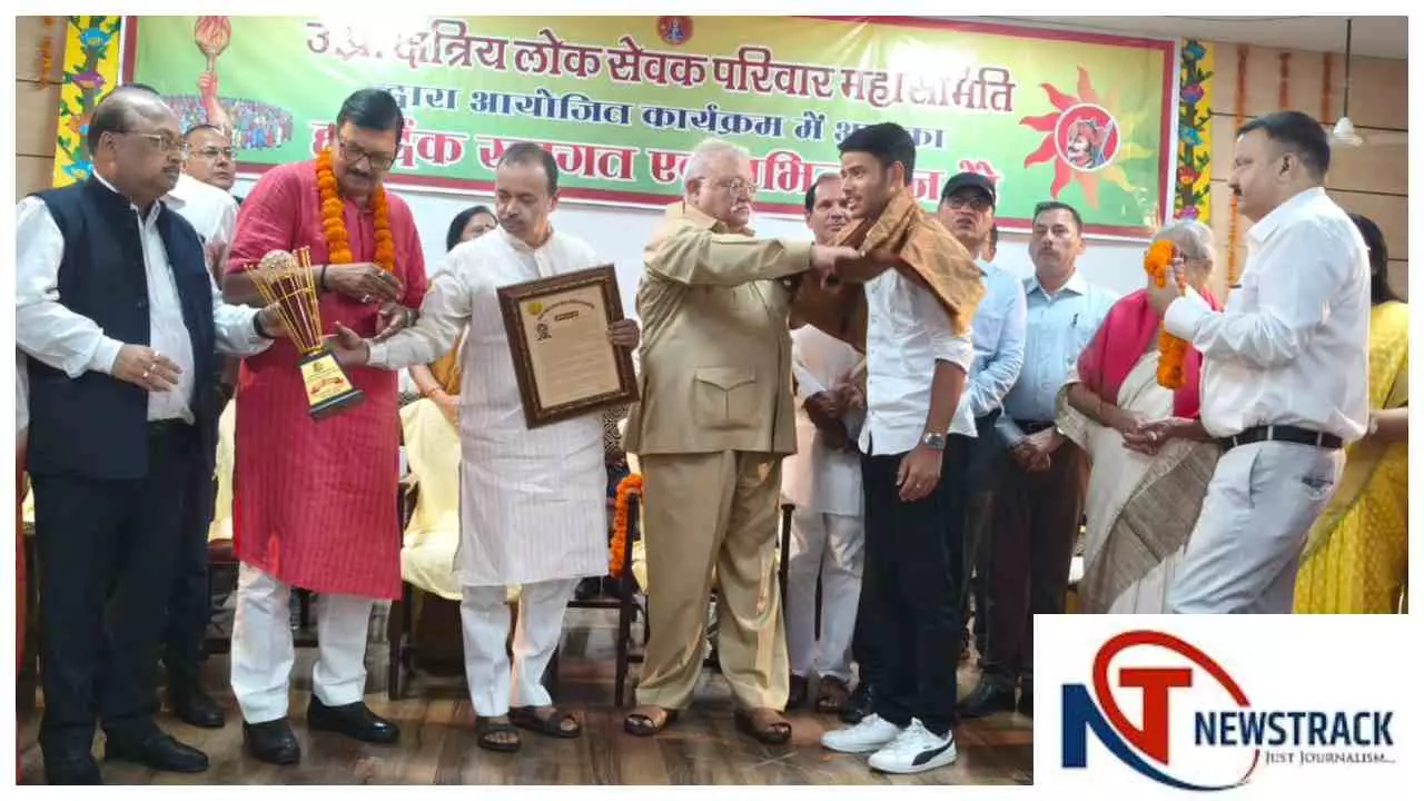 Aligarh News: एएमयू छात्र कौस्तुभ राघव को लखनऊ में मिला उदीयमान खेल सम्मान, अलीगढ़ का बढ़ा मान