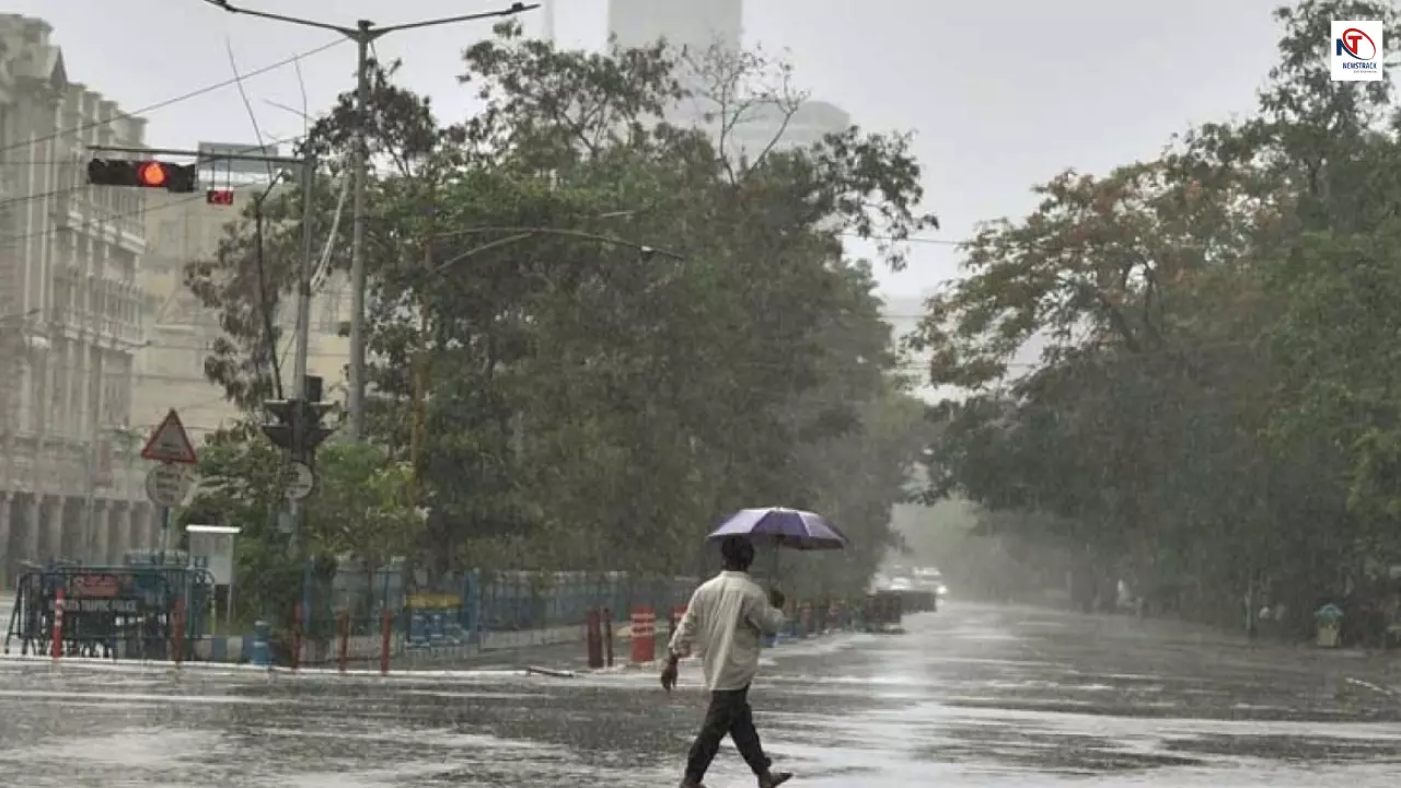 UP Weather News: दिल्ली में मेहरबान हुआ मौसम, अब यूपी की बारी; कल से मानसून देगा दस्तक UP Weather News: दिल्ली में मेहरबान हुआ मौसम, अब यूपी की बारी; कल से मानसून देगा दस्तक
