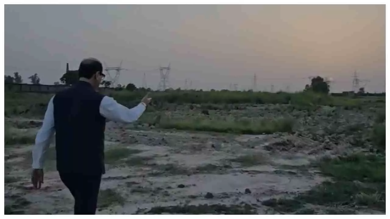 Unnao News: सोनिक क्रिकेट स्टेडियम पर गहराया विवाद, मोहसिन रजा ने लगाए अनियमितता के आरोप, सीबीआई जांच की मांग Unnao News: सोनिक क्रिकेट स्टेडियम पर गहराया विवाद, मोहसिन रजा ने लगाए अनियमितता के आरोप, सीबीआई जांच की मांग