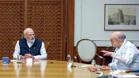 Modi Cabinet Reshuffle: मोदी कैबिनेट में मंत्री बनेंगे TMC बागी? अमित शाह ने की हाई लेवल बैठक, दिल्ली में बड़ी हलचल