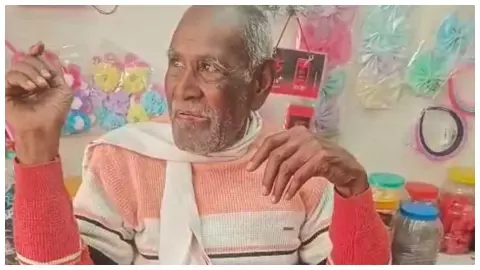 Crazy dog ​​kicks elderly man with paralysis from 103 places