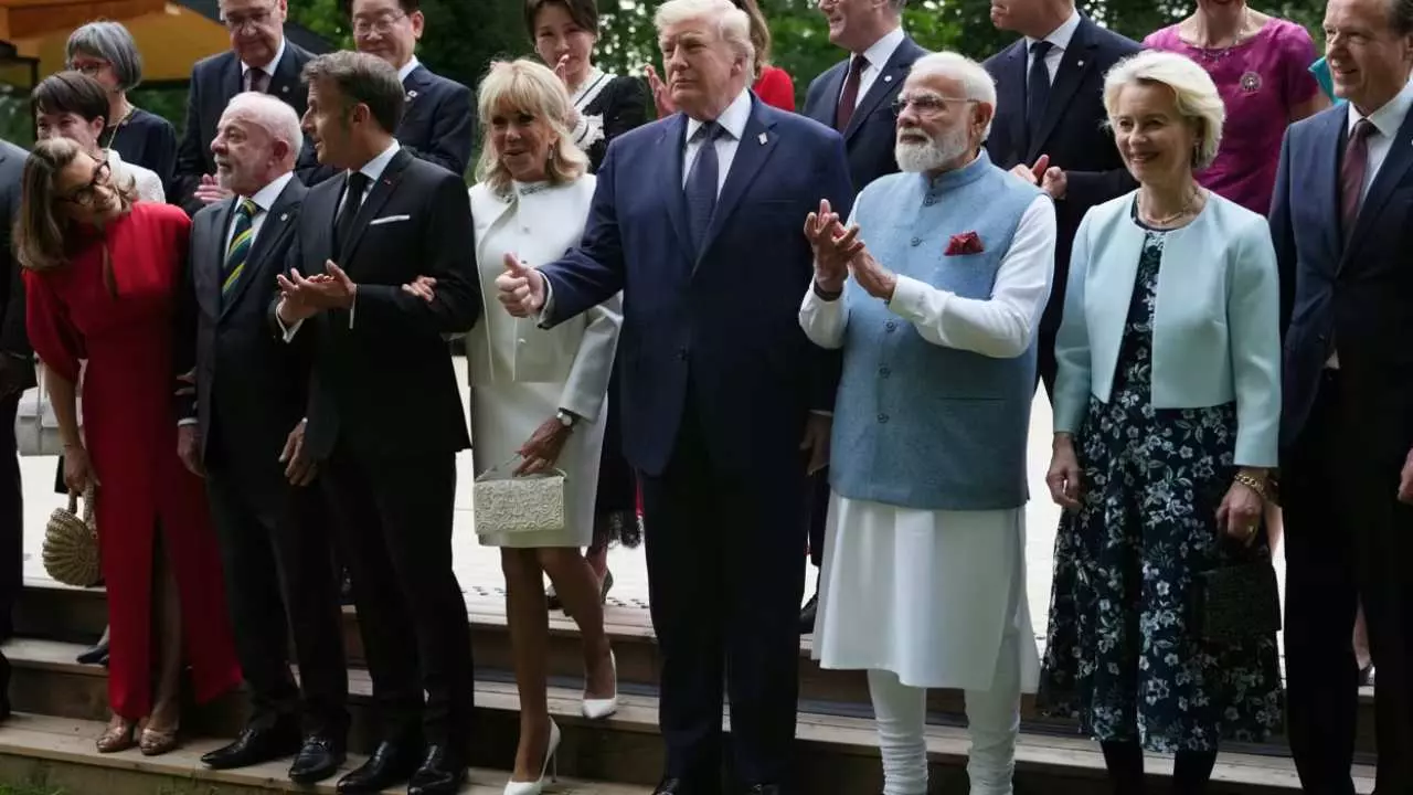 G7 Summit: हाथ तो मिल गए, लेकिन क्या रिश्तों की पकड़ ढीली? G7 में मोदी-ट्रंप की ‘केमिस्ट्री’ फेल